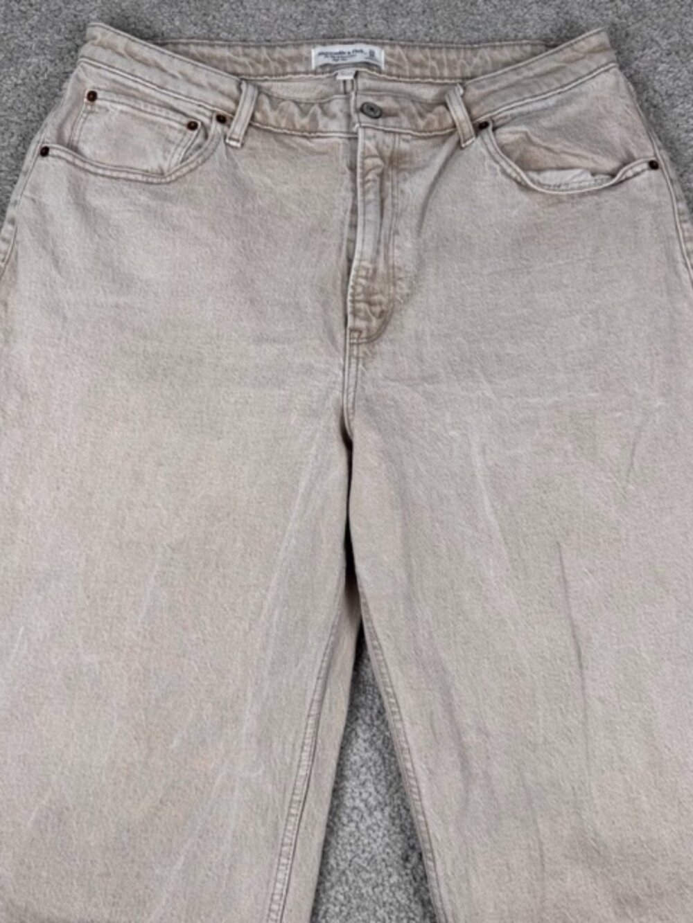 Abercrombie Fitch The 90s Relaxed High Rise Curve Love Jeans Womens 33/16L Beige